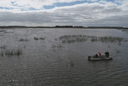 En San Cayetano solo pesca para residentes