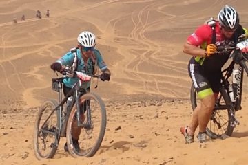 Mountain bike en el desierto de Marruecos
