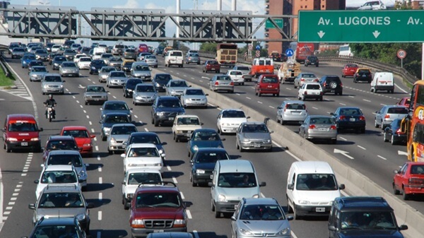 Cómo actuar ante una detención inesperada en una autopista Cómo actuar ante una detención inesperada en una autopista