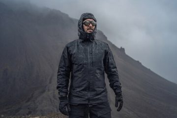 Ropa inteligente: La nanotecnología revoluciona la indumentaria de montaña con materiales futuristas Ropa inteligente: La nanotecnología revoluciona la indumentaria de montaña con materiales futuristas